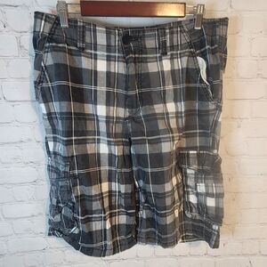 Men's Surplus cargo shorts, size 34